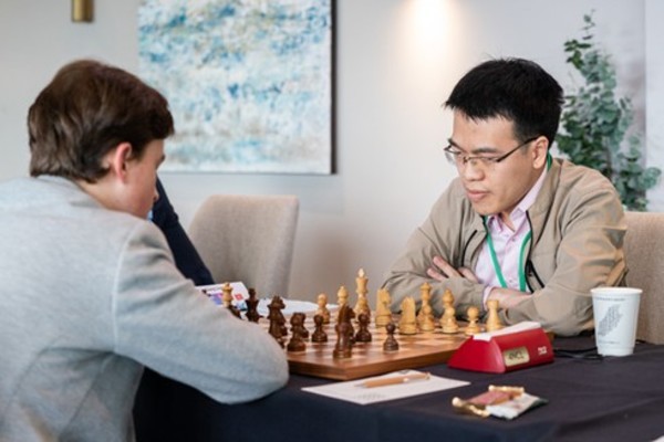 Le Quang Liem enjoys first win at FIDE Grand Swiss chess competition