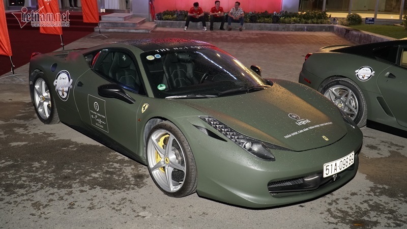 Đặng Lê Nguyên Vũ góp 3 siêu xe Ferrari dự đại tiệc cùng đại gia Sài Gòn