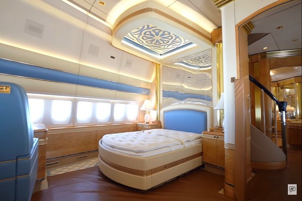 Máy bay tư nhân với thiết kế hoàng gia cho những ai yêu thích du lịch sang chảnh