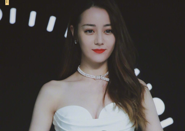đệ Nhất Mỹ Nhan Tan Cương Phat Khổ Vi Những Lần Mặc Vay Hở Tao Bạo