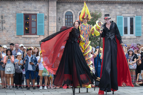 Lễ hội Phương Tây - đặc sản du lịch Bà Nà Hills