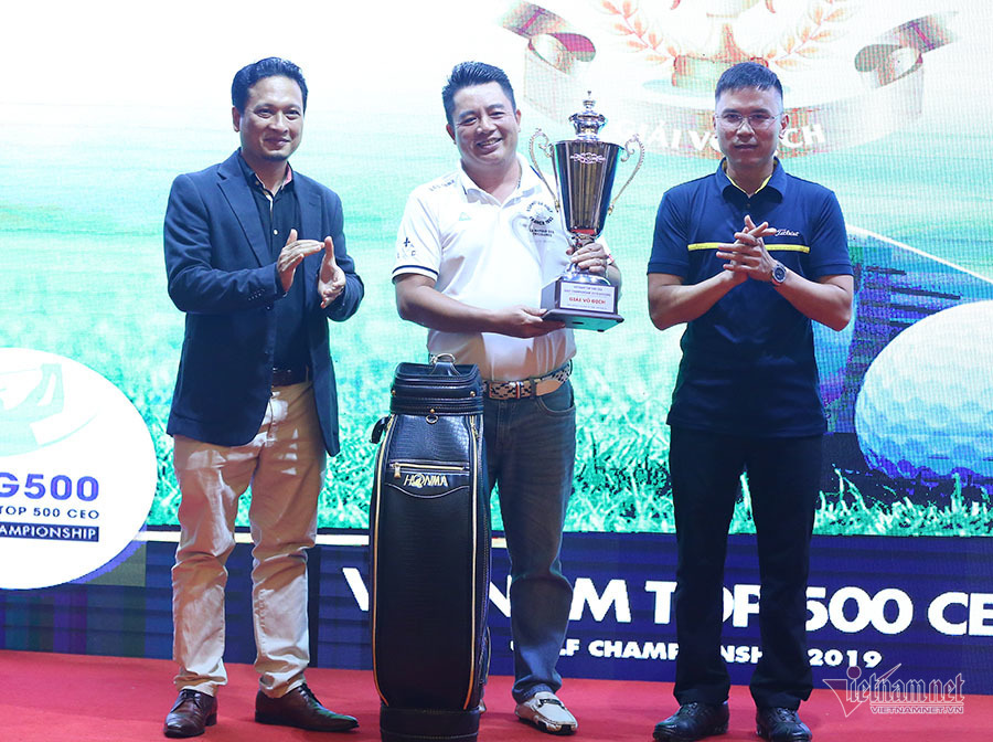 Golfer Phạm Tiến Dũng vô địch giải golf VCG500