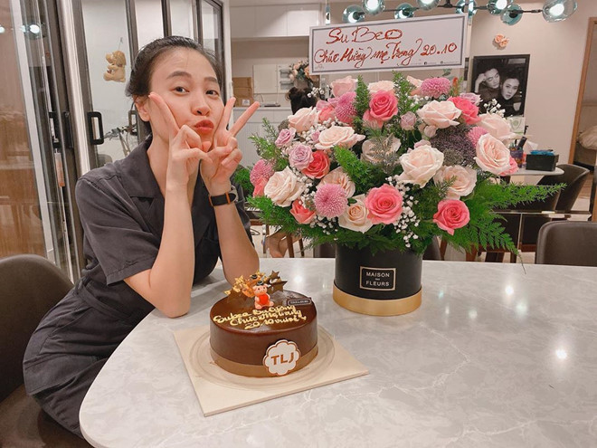 Tăng Thanh Hà hẹn hò chồng, Thu Quỳnh tự mua kim cương ngày 20/10 Tăng Thanh Hà hẹn hò chồng, Thu Quỳnh tự mua kim cương ngày 20/10