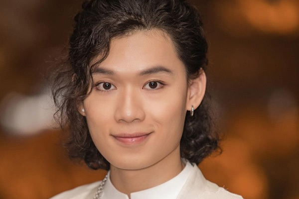 Quang Trung bị hacker tấn công tài khoản, lừa đảo tiền khán giả