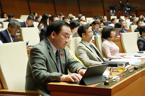 Quốc hội: Chốt phương án tăng tuổi hưu, miễn nhiệm Bộ trưởng Y tế