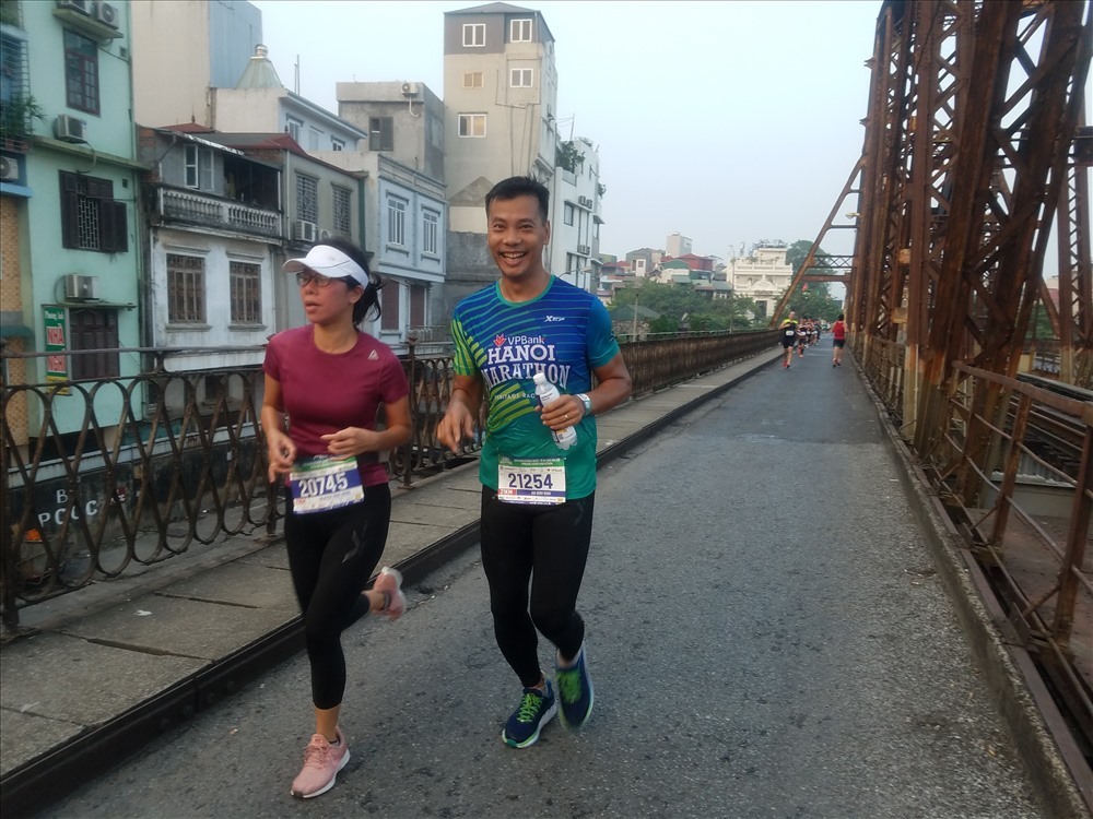 liang jing marathon runner