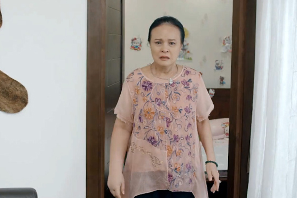 'Hoa hồng trên ngực trái' tập 23, Trà bắt cóc con gái Thái để bịt miệng?