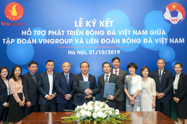 Vingroup bắt tay VFF hỗ trợ phát triển bóng đá Việt Nam