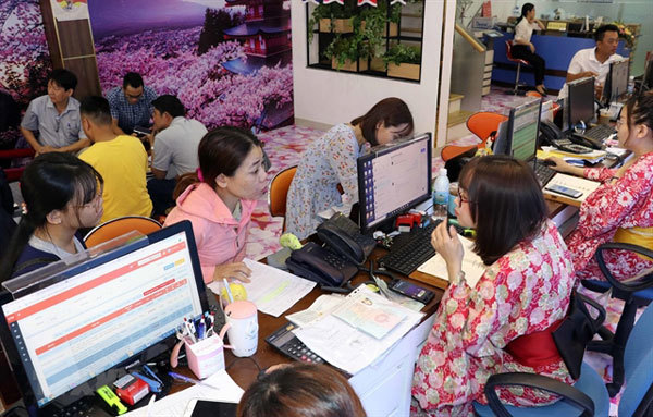 Travel firms begin selling Tet tours