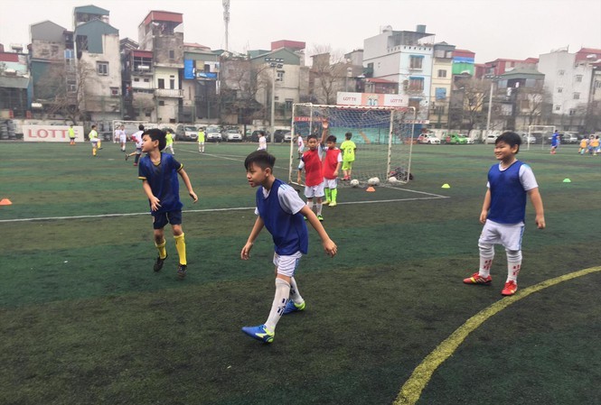 Vietnamese Education Ministry wants textbooks for physical education, but teachers say no