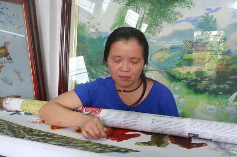 Giúp người dân thoát nghèo thành công bằng nghề thêu