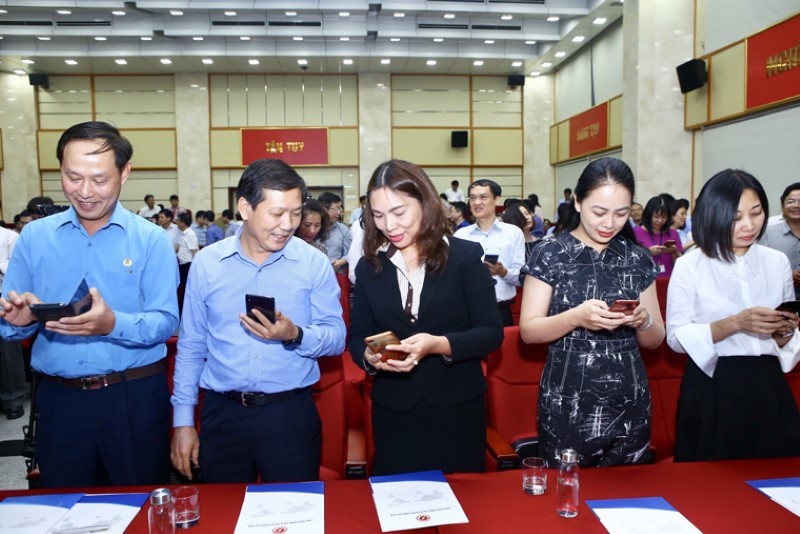 Bộ trưởng Bộ TT&TT Nguyễn Mạnh Hùng kêu gọi Ngành ICT hành động vì người nghèo