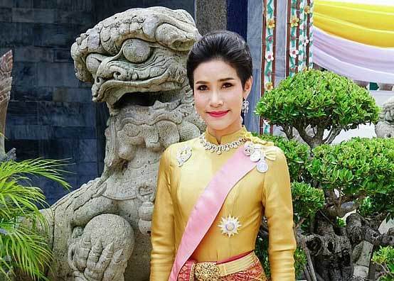 Nhan sắc Hoàng quý phi Thái vừa bị tước mọi tước hiệu