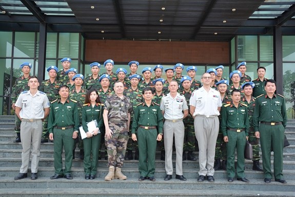 Vietnam, France boost peacekeeping cooperation