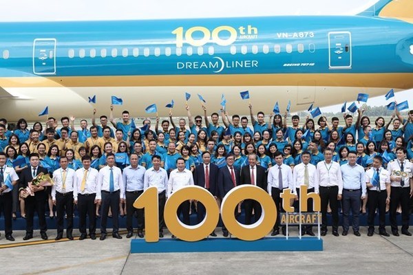 Vietnam Airlines welcomes 100th aircraft to its fleet