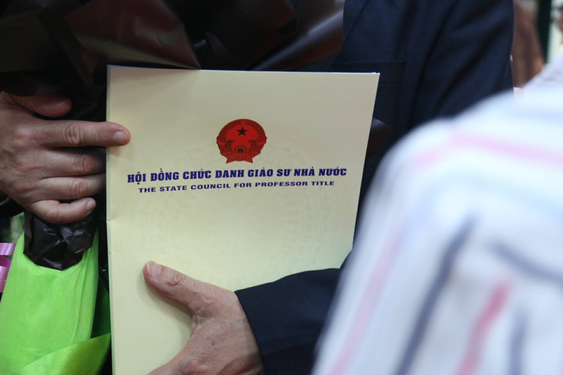 Nghe VietNamNet: Đề nghị công nhận giáo sư cho một trường hợp đặc biệt