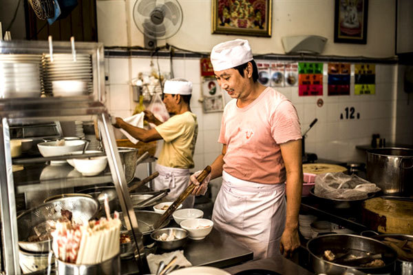 HCM City’s District 5 introduces delicious local cuisine to tourists