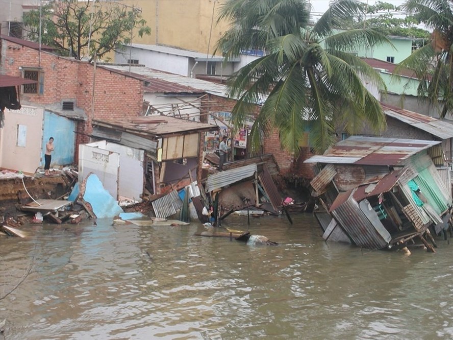 HCM City faces eroded sites along rivers, canals