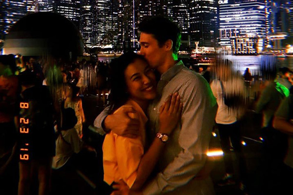 Hoàng Oanh khoe bạn trai ngoại quốc phong độ như tài tử