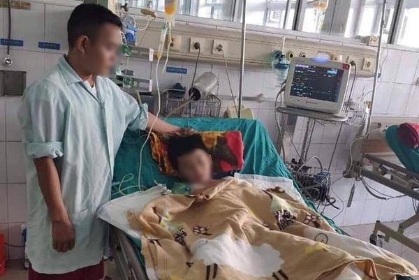 Cậu bé 12 tuổi ở Nghệ An phải cắt cụt tay do bị điện giật