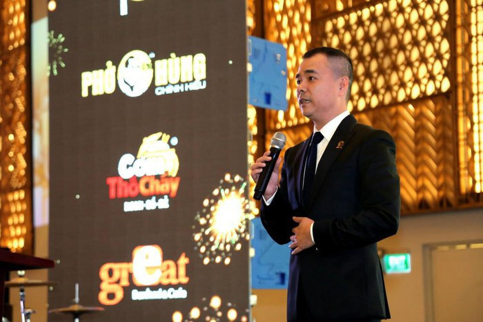 Lời đồn '1 vốn 4 lời', tham vọng triệu USD đại gia trắng tay