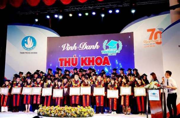 TPHCM vinh danh 66 thủ khoa xuất sắc năm 2019