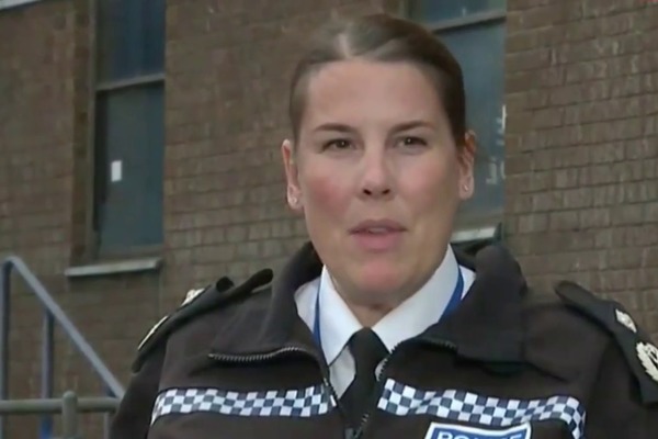 Cảnh sát Anh kêu gọi không suy đoán quốc tịch của 39 nạn nhân