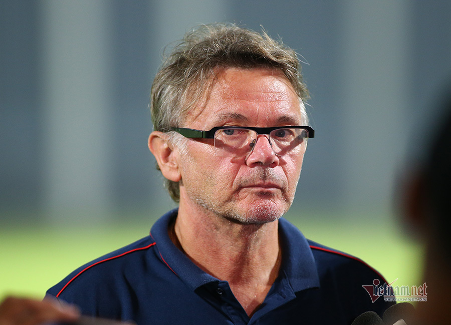 HLV Philippe Troussier : 