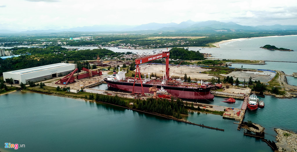Cận cảnh nhà máy đóng tàu Dung Quất nợ gần 7.000 tỷ đồng