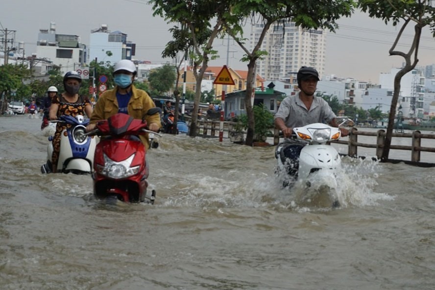 HCM City prepares for high tide flooding