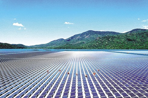 Change of direction for VN solar industry
