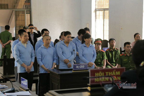 Nổ súng tranh chấp đất 1 người chết, 8 người hầu tòa ở Đắk Lắk