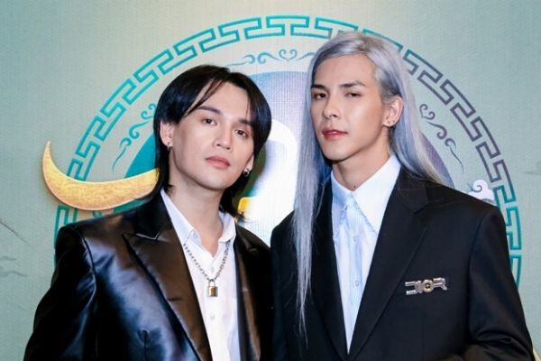 Nguyễn Trần Trung Quân đóng cảnh nóng đồng tính trong MV cổ trang