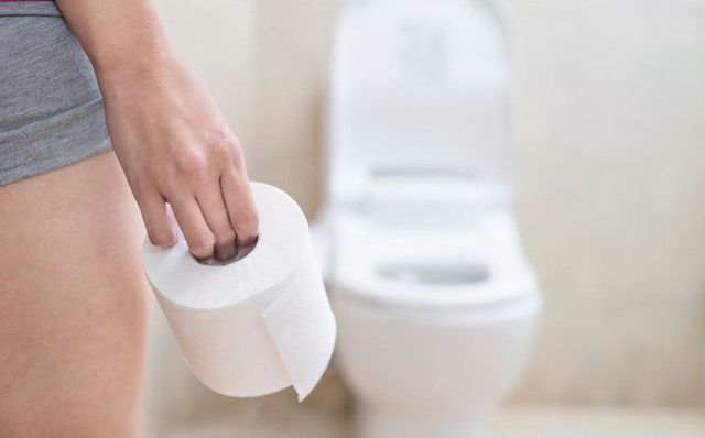 Có 5 thói quen trong nhà vệ sinh khiến bạn trả giá bằng việc giảm tuổi thọ