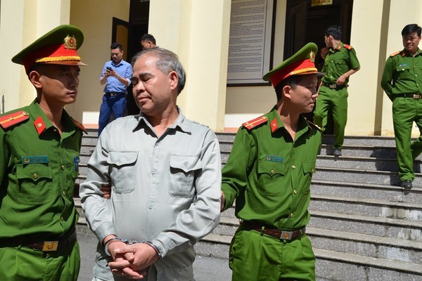 Cựu hiệu trưởng dâm ô nhiều nam sinh ở Phú Thọ nhận 8 năm tù