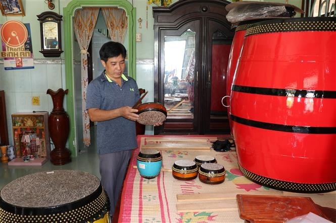 Binh An drum-making village