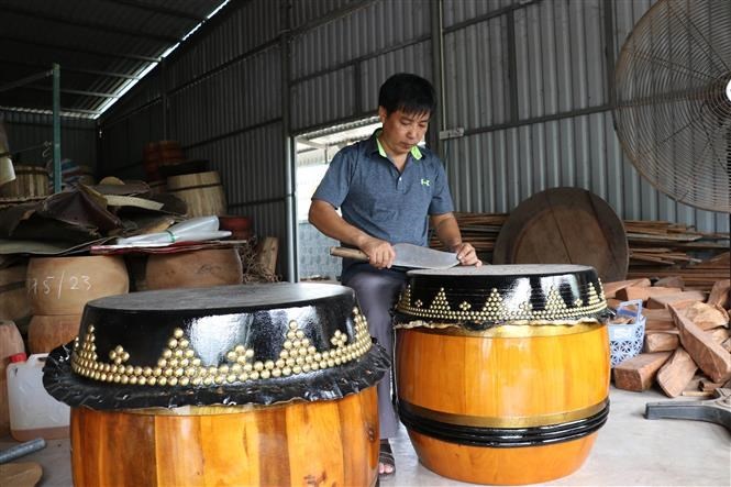 Binh An drum-making village