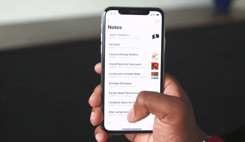Cựu thiết kế Apple đáp lại lời chê iPhone của ông Trump