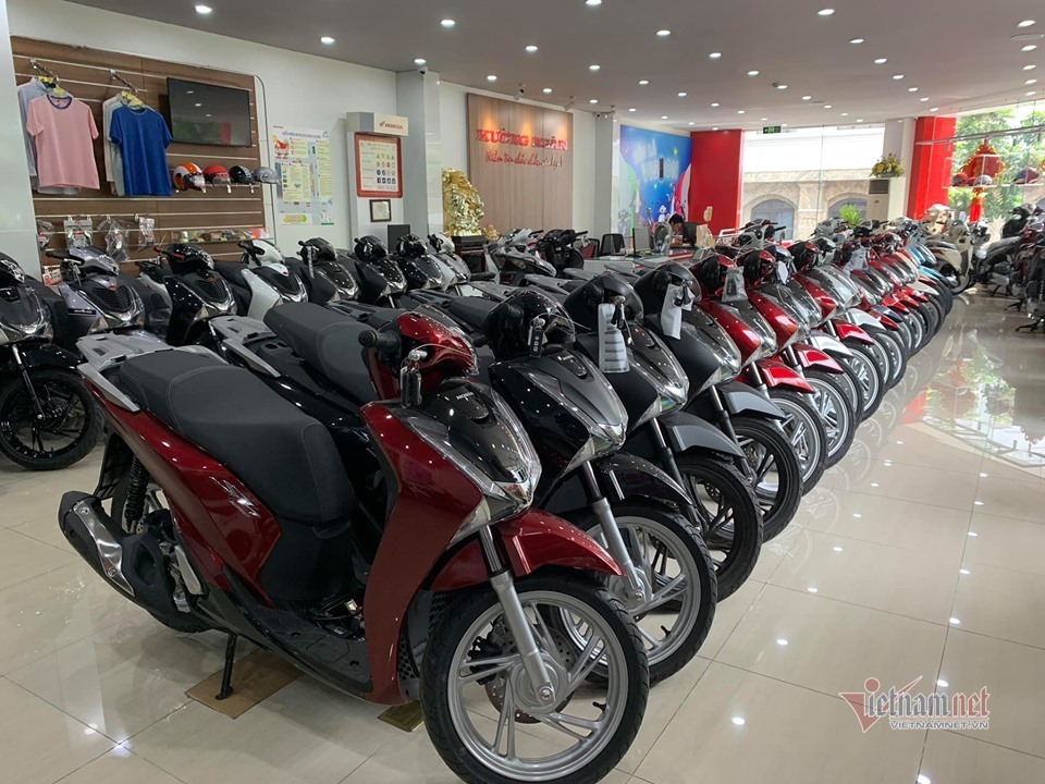 Hiếm hàng, Honda SH loạn giá, tăng đột biến tại Hà Nội