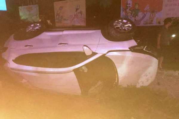 Phó bí thư huyện ủy ở Thanh Hóa lái ô tô bị tàu hỏa đâm tử vong