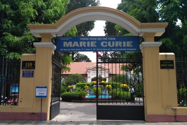 Học sinh chém nhau nhập viện