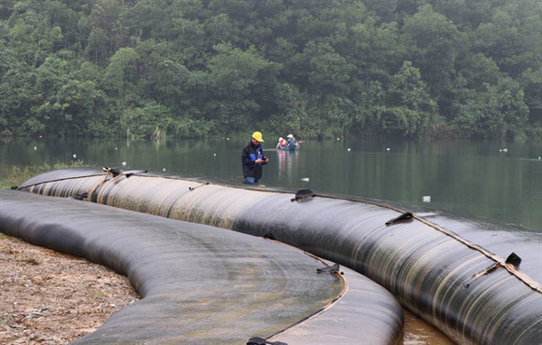 Hanoi strengthens water testing after Da River pollution crisis