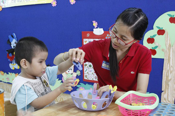 HCM City lacks teachers for students with disabilities