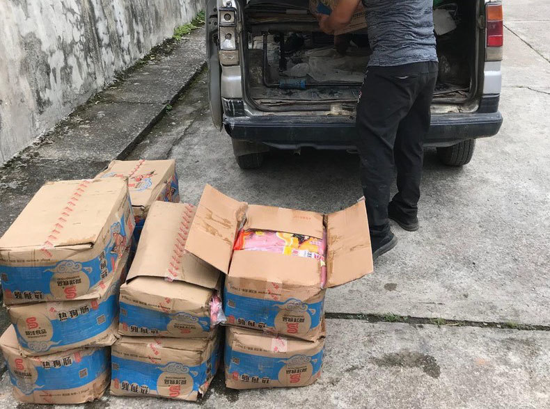 Cẩn trọng với xúc xích nhập lậu từ Trung Quốc