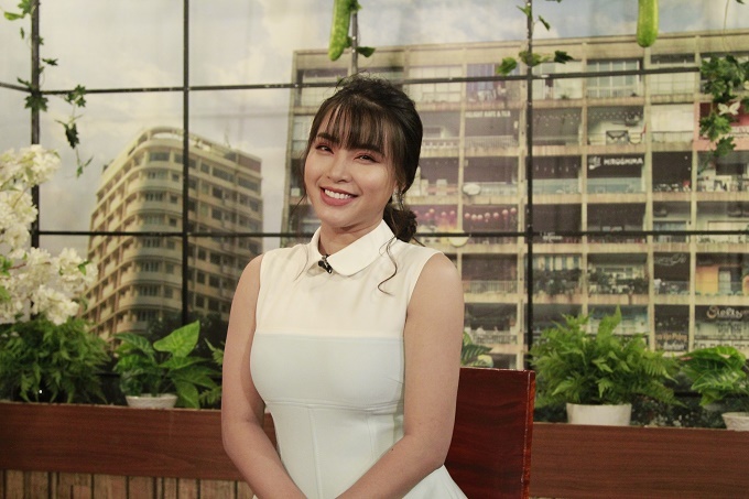 Nữ ca sĩ 3 con tiết lộ chồng sẽ bỏ về quê nếu đẻ thêm