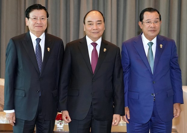 PM Nguyen Xuan Phuc holds meetings on ASEAN Summit’s sidelines