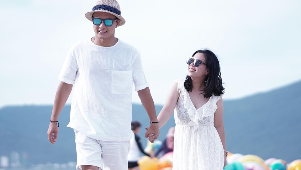 Hồng Đăng mắng antifan vô học vì chê vợ xấu