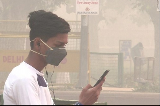 India air pollution at 'unbearable levels', Delhi minister says