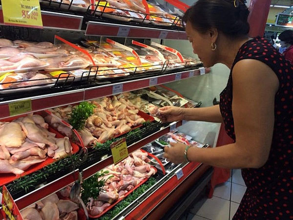 In Vietnam, imported chicken not main cause of lower priced domestic products