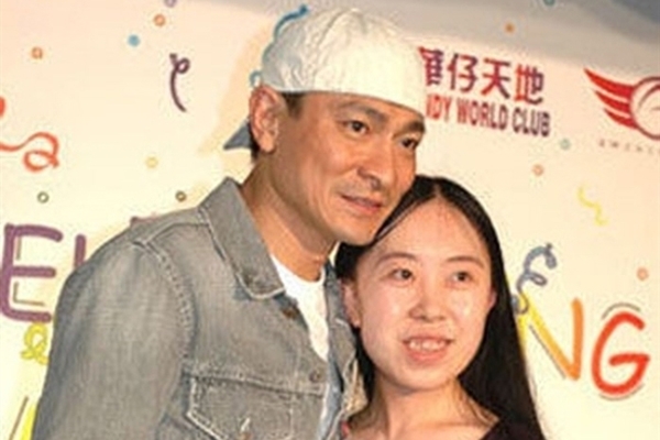 Cuộc sống của fan cuồng Lưu Đức Hoa từng khiến bố bán nhà, tự tử